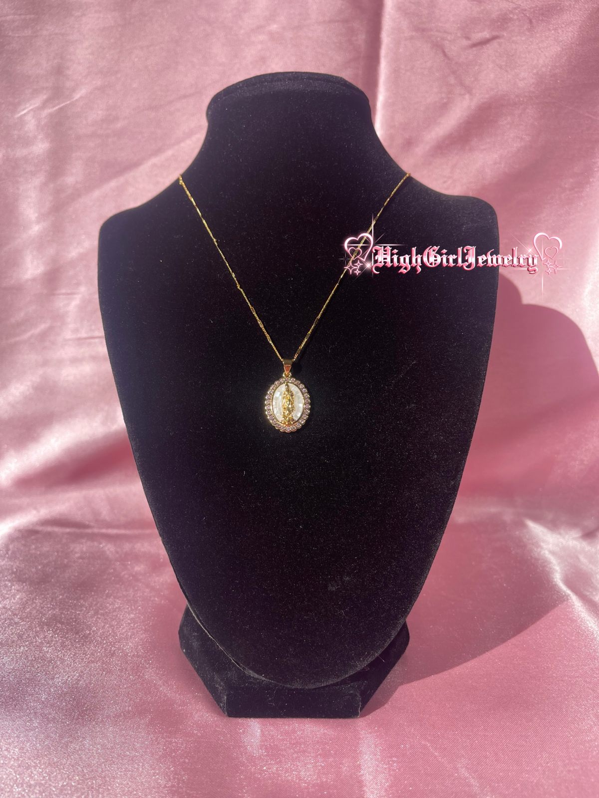 White Virgin Mary Necklace♡