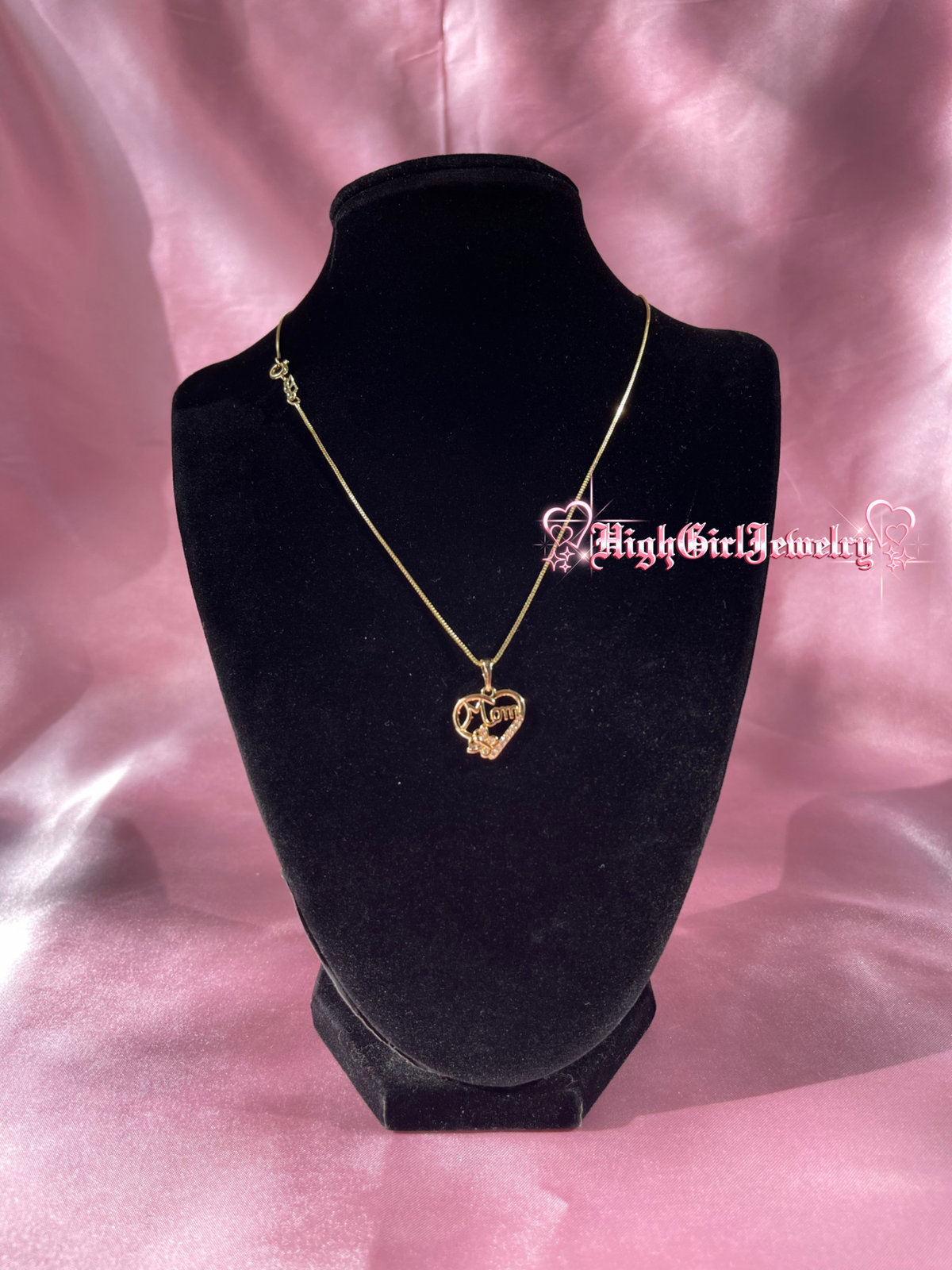 Mom With Butterfly Necklace♡