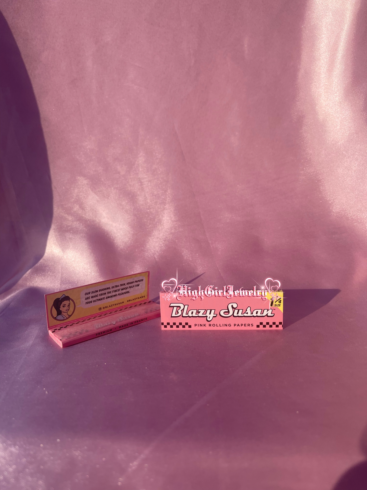 Pink Rolling Papers♡